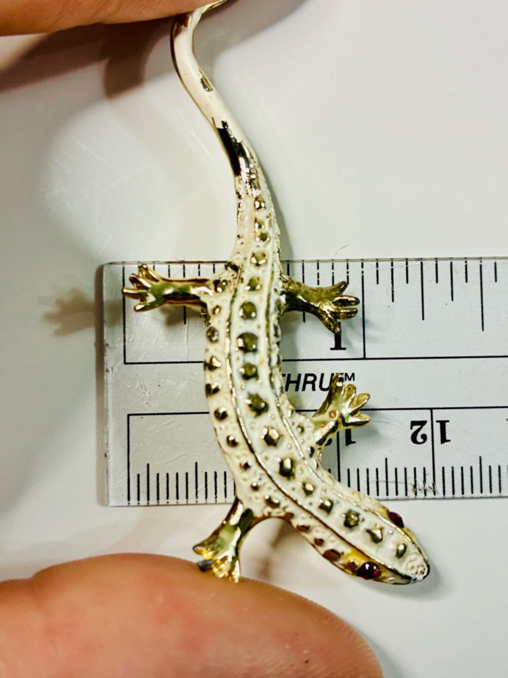 VTG Gold and White Lizard Brooch with Red Eye Lightweight Eclectic Everyday - Picture 13 of 14